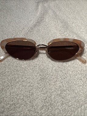 Casa-GOLD Cat-Eye Sunglasses - Women's Fashion Accessory